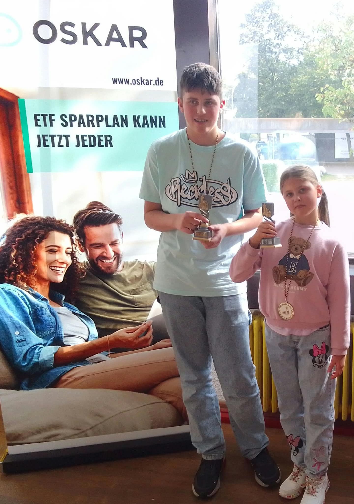 Ivan und Sofi Lytvynenko mit ihren Pokalen